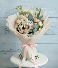Букет цветов из:  Розы и Лизиантусы в Ахтанизовскую