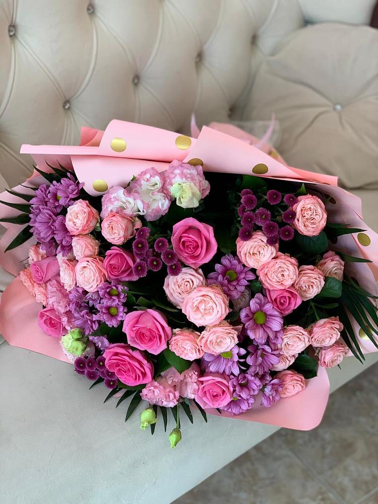 Букет цветов из: Хризантемы, Розы и Лизиантусы в Ахтанизовскую