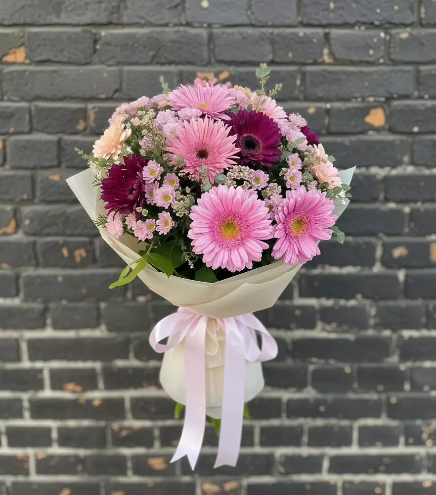 Букет цветов из: Герберы и Хризантемы в Ахтанизовскую