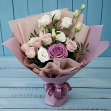 Букет цветов из:  Розы и Лизиантусы в Ахтанизовскую