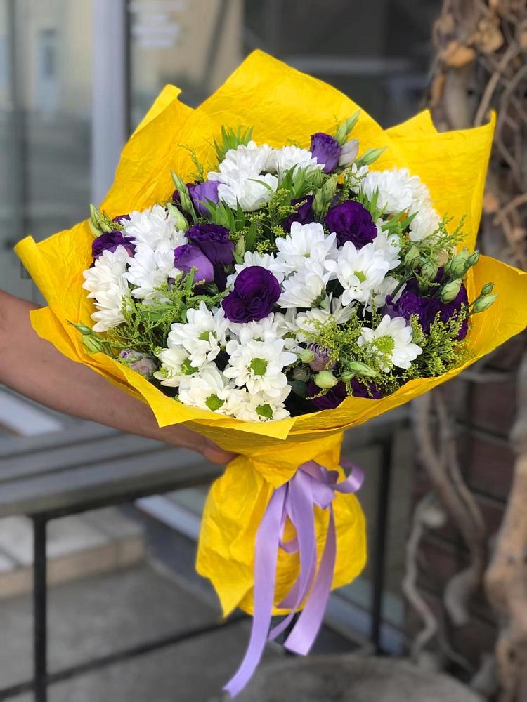 Букет цветов из: Ирисы, Хризантемы и Ромашки в Ахтанизовскую