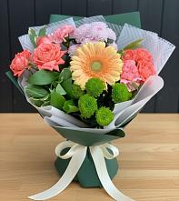 Букет цветов из:  Гвоздики, Розы, Герберы и Хризантемы в Ахтанизовскую