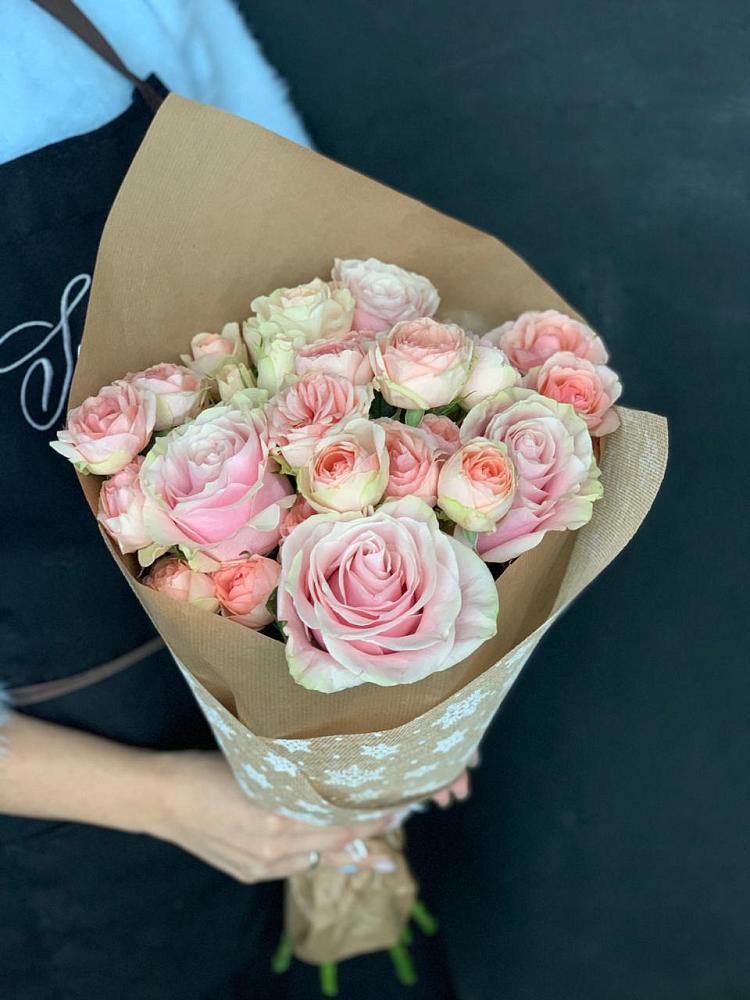 Букет цветов из: Хризантемы и Розы в Ахтанизовскую