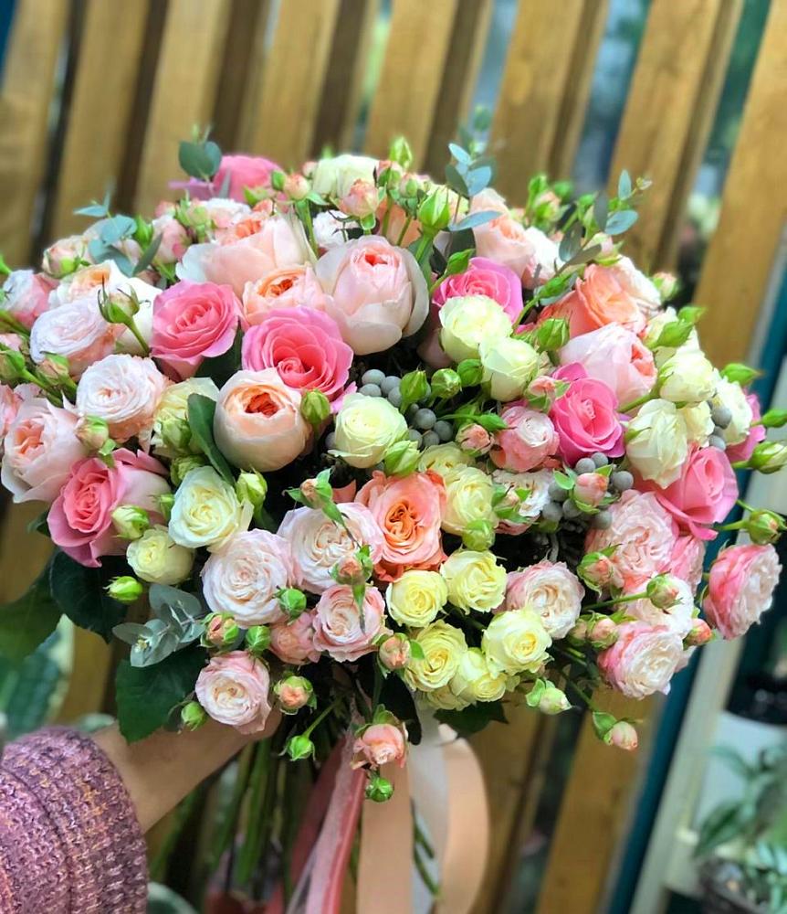 Букет розовый шик в Ахтанизовскую Букет цветов из: Розы в Ахтанизовскую