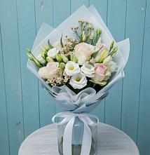Букет цветов из:  Розы и Лизиантусы в Ахтанизовскую